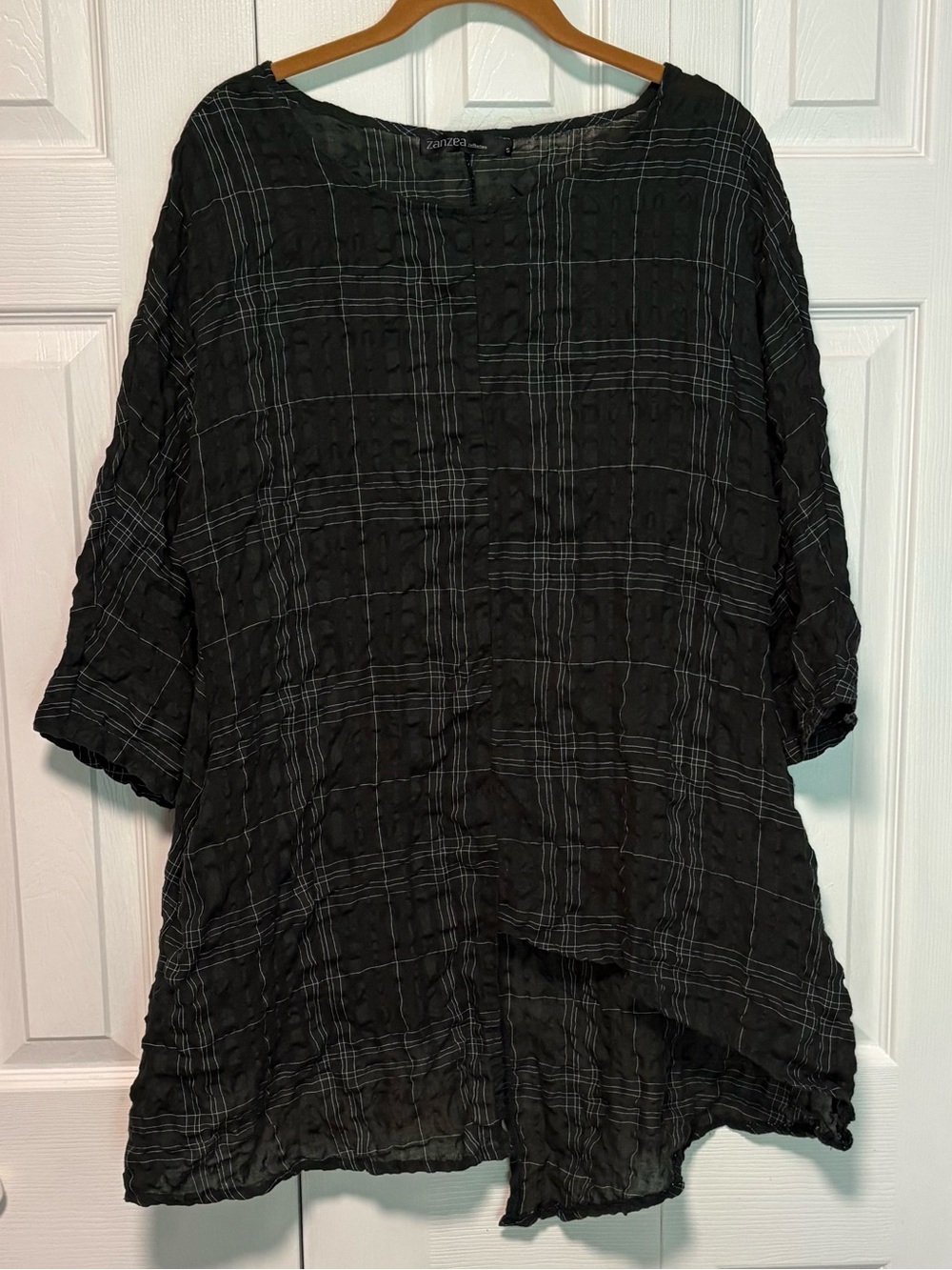 Beautiful Dark Green Plaid Ultra Lightweight Textured Tunic with Pockets